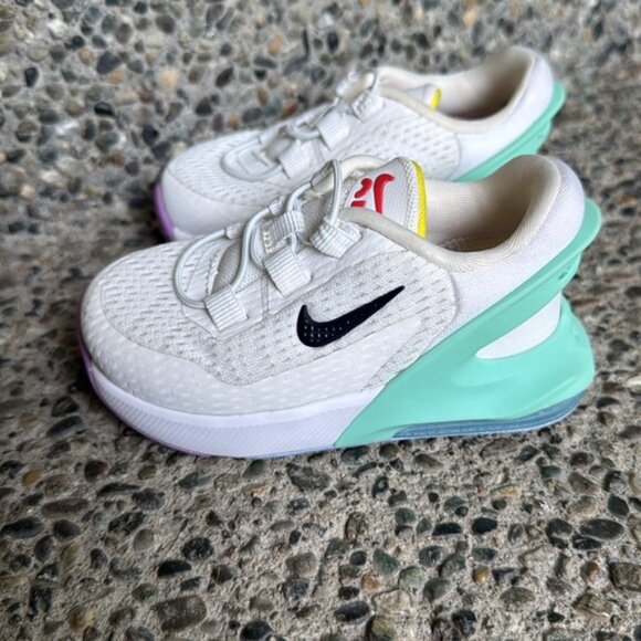 Nike Air Max 270 kids size 5C - Picture 2 of 9